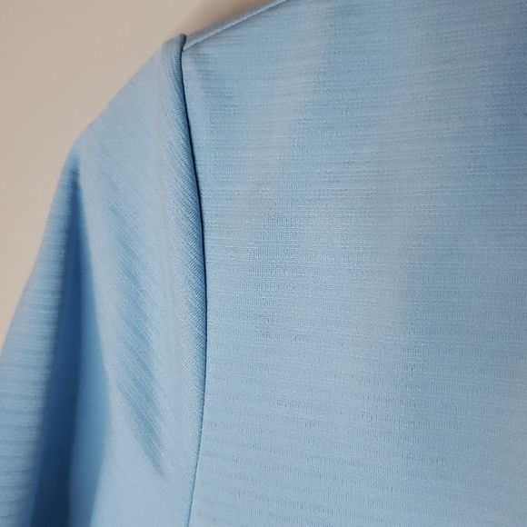 3 for $25 New Greg Norman Woman's Collection Blue Golf Shirt UPF +50 Medium - Picture 9 of 11